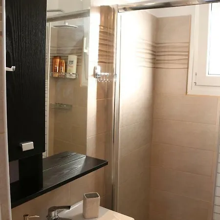 Polianthi Seaside House *