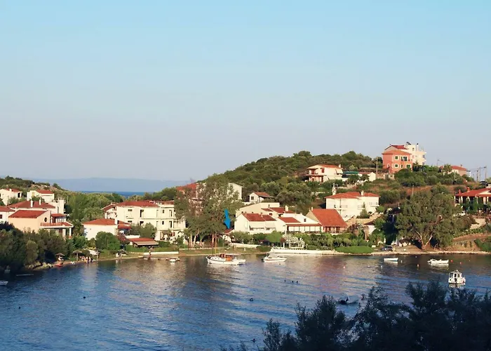 Polianthi Seaside House Case de vacanță